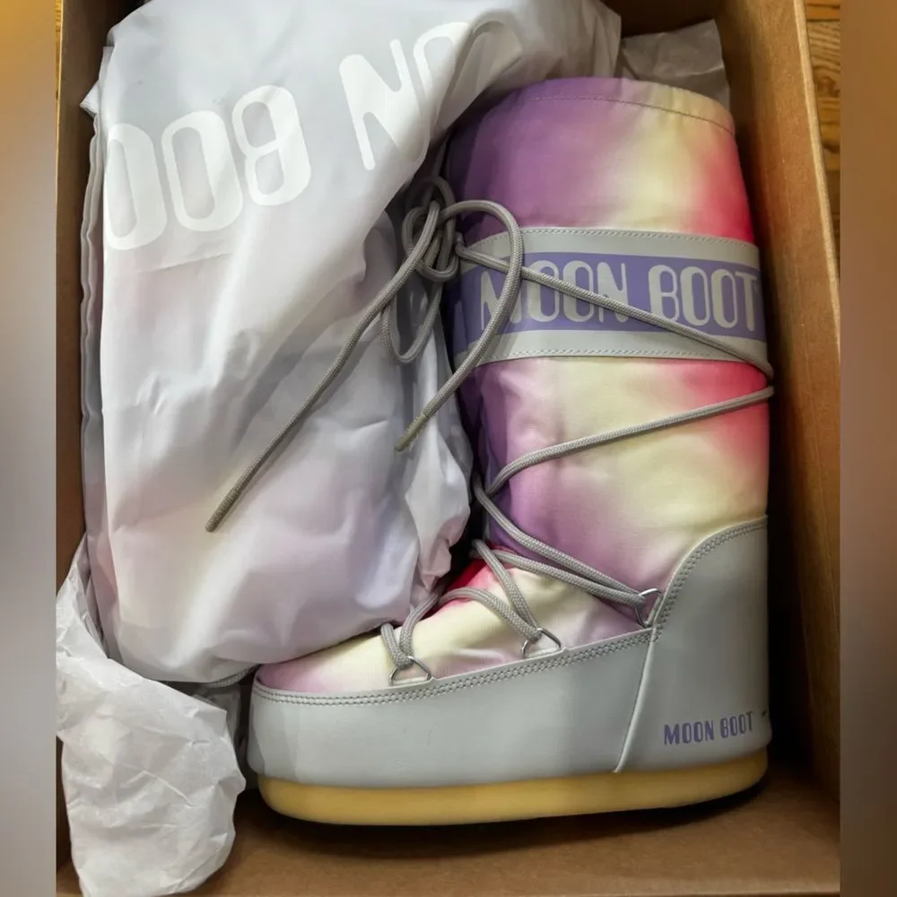 Moon Boot women’s moon
